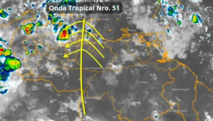 Onda tropical 51 trae lluvias y chubascos en Venezuela