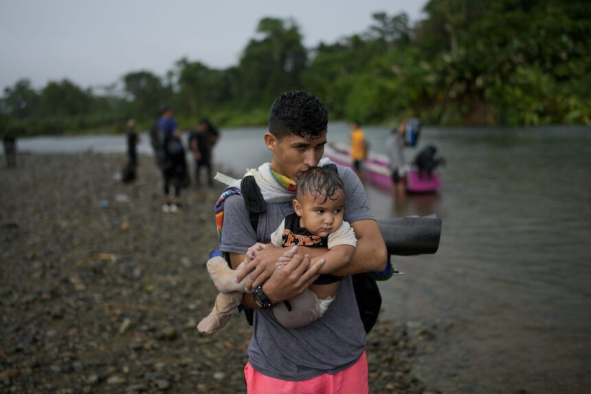 Venezolanos apuran viaje a EE.UU. por temor a cierre de fronteras