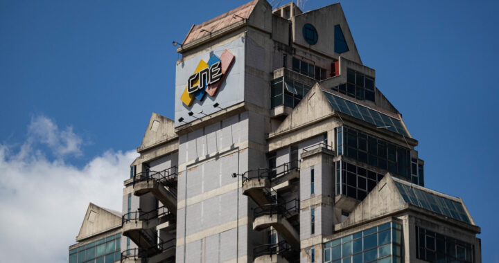 Abstención fue de 74%, pero en el CNE rasparon matematicas