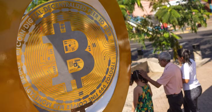 ¡“TRUMP ES PROBITCOIN… PERO EL PRECIO NO LO LEE EN INGLÉS”!: BTC borra todas las ganancias desde la elección y toca mínimos de cuatro meses