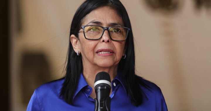 ¡A PAGAR CANA! TRUMP RESPALDA UNA ACUSACIÓN PENAL EN EEUU CONTRA DELCY RODRÍGUEZ POR CORRUPCIÓN Y LAVADO